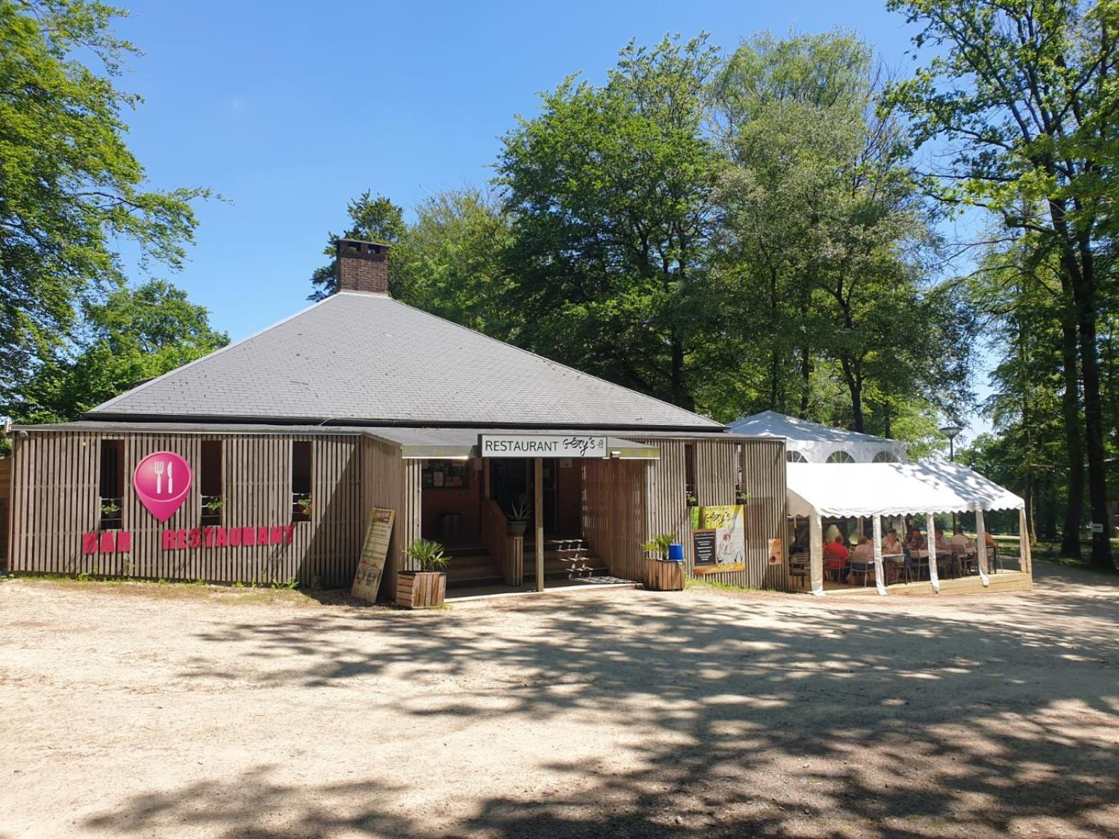 Saint-Sever-Calvados L'Etape En Foret מראה חיצוני תמונה